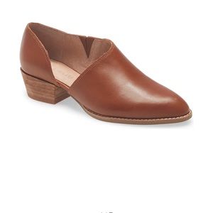 Madewell Lucie Bootie. asymmetrical shoe Leather.